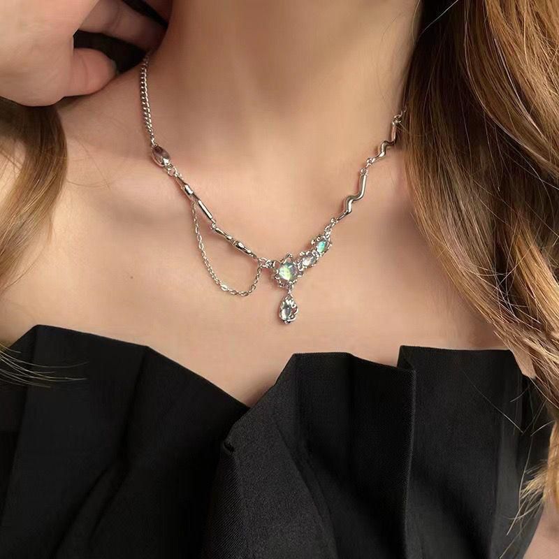 گلوبند هفت رنگ