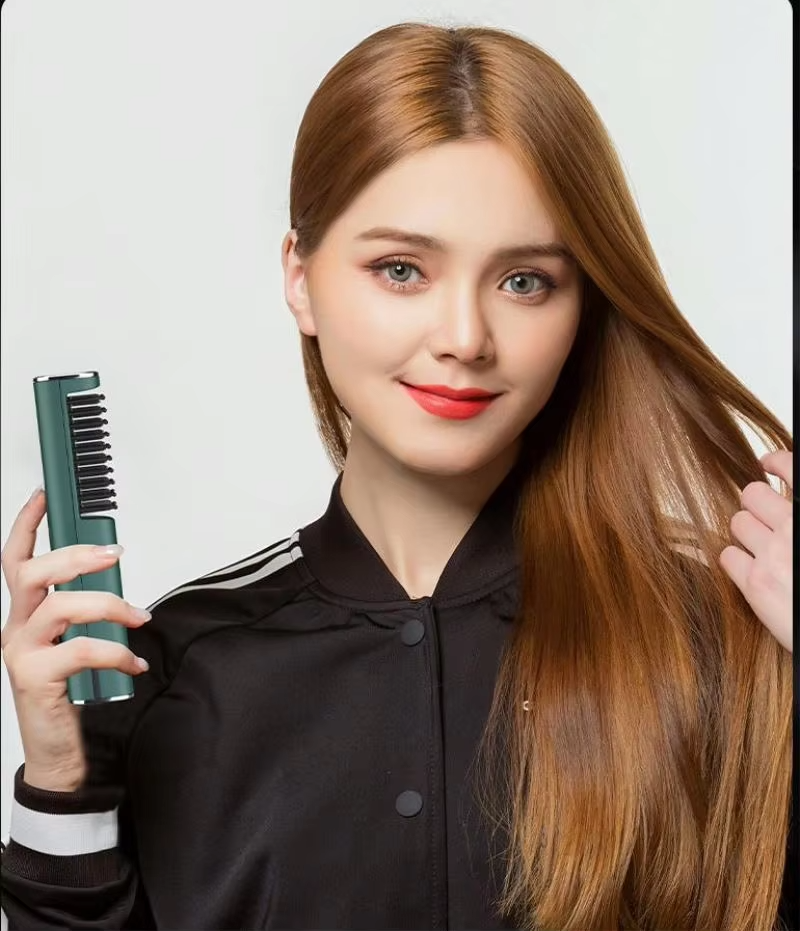 شانه صاف‌کننده مو قابل شارژ  – پوشش سرامیکی، دو تنظیم دما، زمان استفاده تا ۴۵ دقیقه (سبز دریایی)