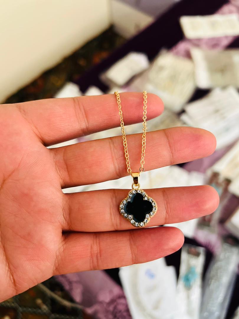 سیت گلو بند با گشواره