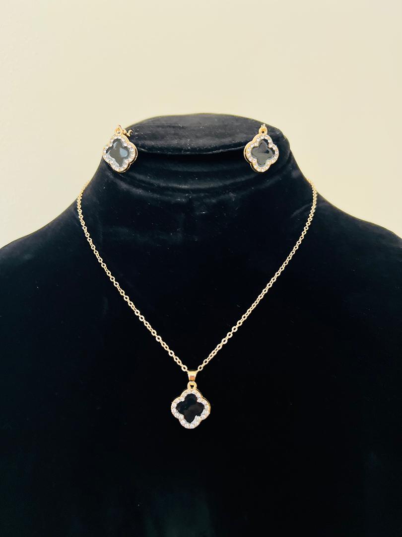 سیت گلو بند با گشواره