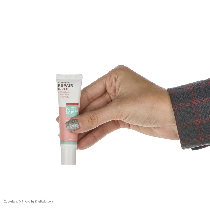 بالم لب نئودرم - حجم 15 میلی لیتر